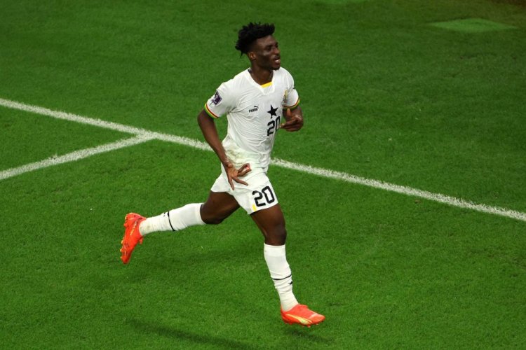 AL RAYYAN, QATAR - NOVEMBER 28: Mohammed Kudus of Ghana celebrates after scoring their team's third goal during the FIFA World Cup Qatar 2022 Group H match between Korea Republic and Ghana at Education City Stadium on November 28, 2022 in Al Rayyan, Qatar. (Photo by Dean Mouhtaropoulos/Getty Images)
