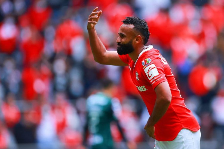 TOLUCA, MEXICO - JULY 23: Jordan Sierra of Toluca celebrates after scoring his team’s second goal during the 4th round match between Toluca and Santos Laguna as part of the Torneo Apertura 2022 Liga MX at Nemesio Diez Stadium on July 23, 2022 in Toluca, Mexico. (Photo by Hector Vivas/Getty Images)
